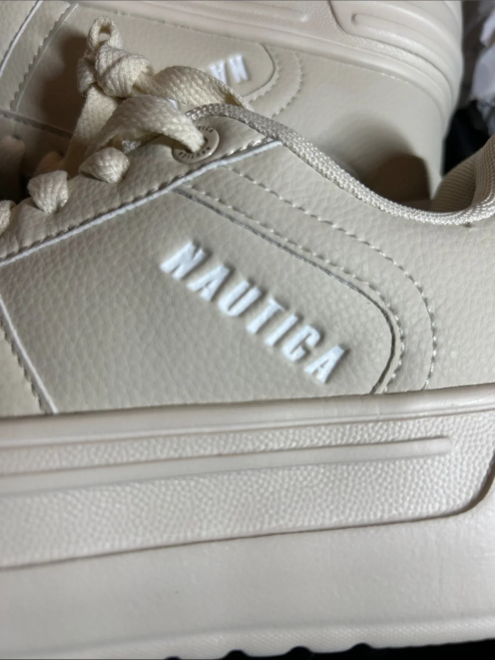 NWT NAUTICA  THICK SOLE SNEAKERS 6.5
